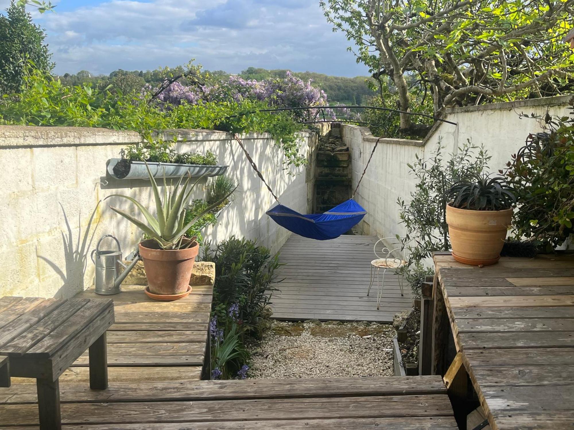 Les Jardins Suspendus Vandrarhem Angoulême Exteriör bild